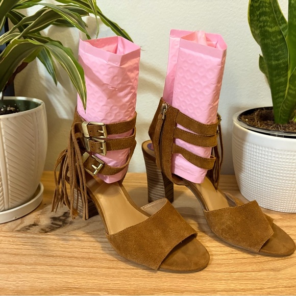 Brown suede fringe western boho heeled sandals, size 8.5 - Picture 1 of 3